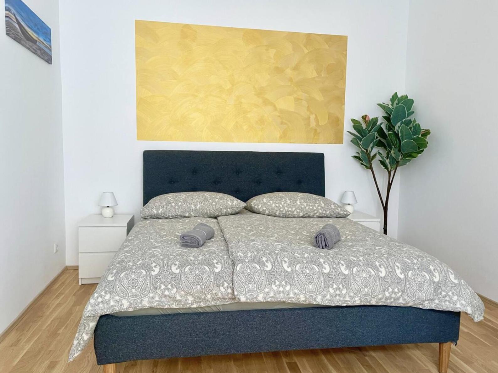 Calm 60M2 Flat Close To Center - Free Parking Vienna Luaran gambar